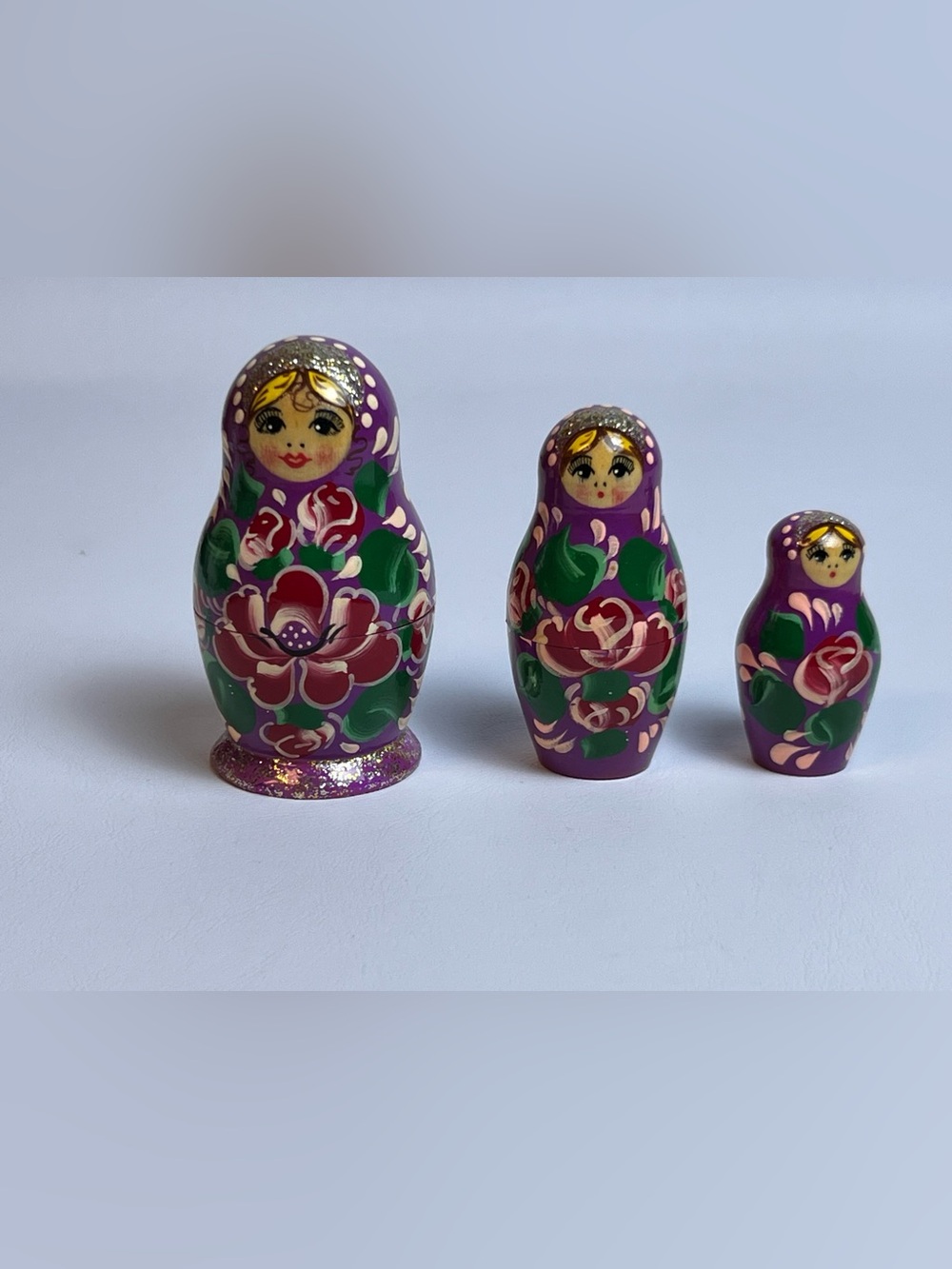 VTG Russian Matryoshka 3 Nesting Dolls Hand-Painted Floral Purple Red